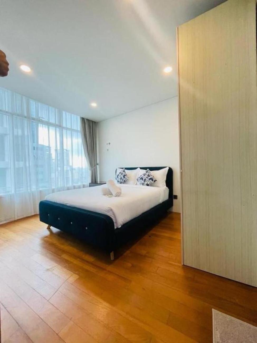 Mercu Summer Suites Klcc By Tasrifa Kuala Lumpur Zewnętrze zdjęcie